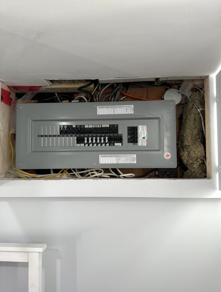 200 amp panel upgrade installation by licensed electrician in East Credit, Mississauga